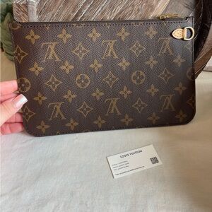 NEW Louis Vuitton Neverfull GM Monogram Pouch •Clutch • Authentic LV Bag